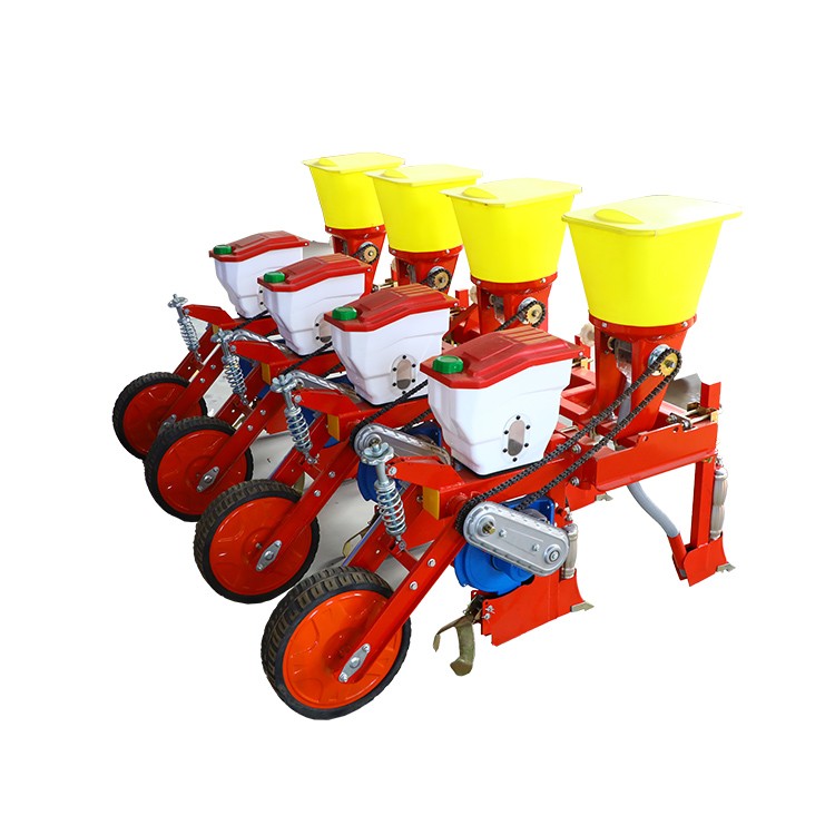 Nasaditeľ kukurice namontovaného na traktor